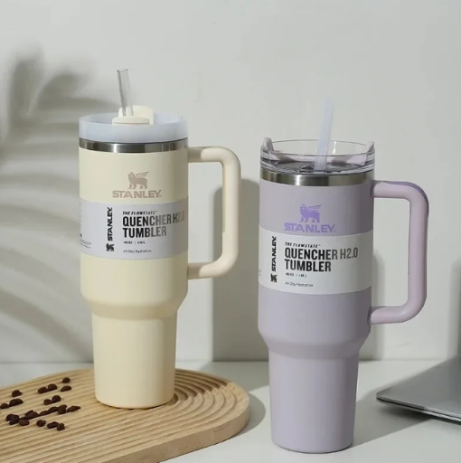Stanley Quecher Tumbler With Straw 40oz - Image 3