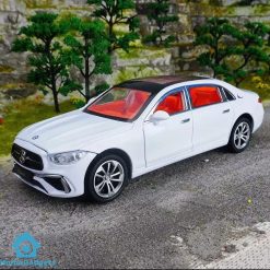 Diecast Model E-Cless C260L Sport Metal Car 1:24 ScaleDiecast Model E-Cless C260L Sport Metal Car 1:24 Scale