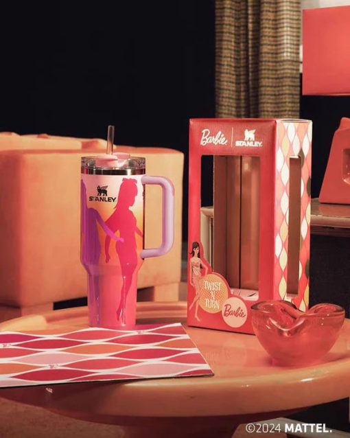 The Stanley x Barbie Quencher 40oz - '60s Twist 'N Turn