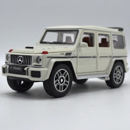 Diecast Mercedes Benz AMG-G63 1:32 Scale