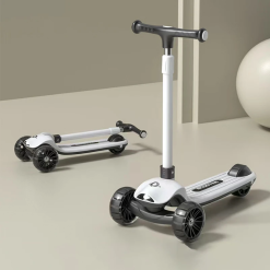 3 wheeler foldable & adjustable manual Scooty with front light for kid 4