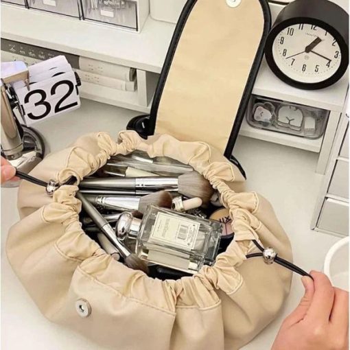 Smooth Makeup Handbag With Tightening Cord
