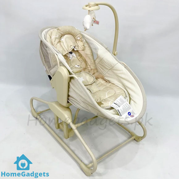 Mastela 4 in 1 Bassinet Rocking Bed & Cradle 3 Mastela 4 in 1 Bassinet Electric Rocking Bed & Cradle